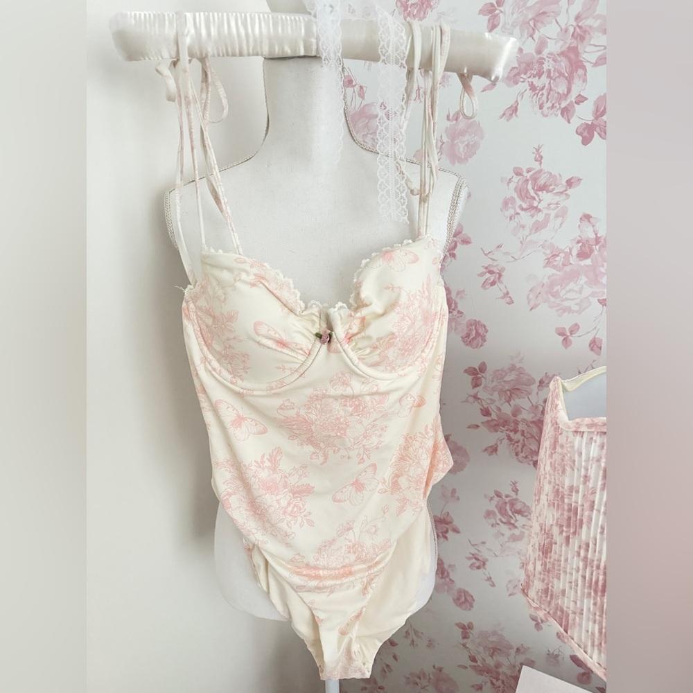 Dippin' Daisy's Bonjour Swimsuit Mina Marlena